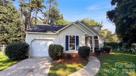 6223 Sunbridge Ct, Charlotte, NC 28269