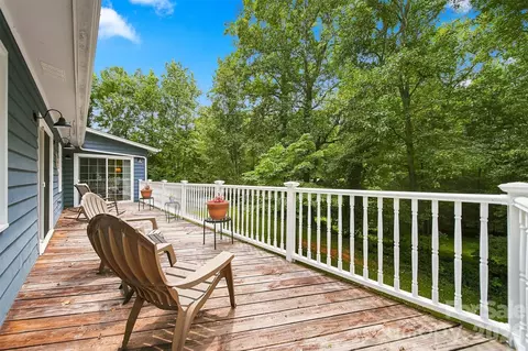 Exterior - 37 Home Place Ln, Hickory, NC 28601 photo 8 of 14