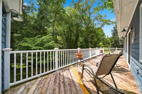 Exterior - 37 Home Place Ln, Hickory, NC 28601 photo 7 of 14