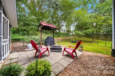 Exterior - 37 Home Place Ln, Hickory, NC 28601 photo 6 of 14