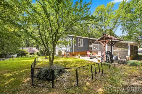 Exterior - 37 Home Place Ln, Hickory, NC 28601 photo 10 of 14