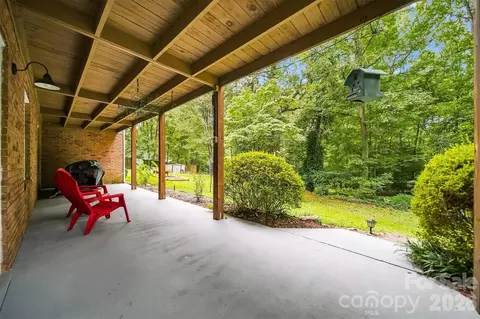 Exterior - 37 Home Place Ln, Hickory, NC 28601 photo 9 of 14
