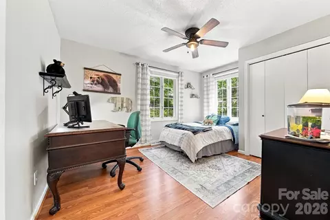 Bedroom - 37 Home Place Ln, Hickory, NC 28601 photo 4 of 6