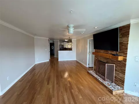 Living - 1332 Torrence Cir, Davidson, NC 28036 photo 3 of 11