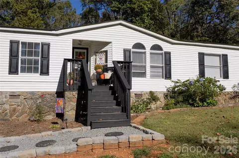 140 High Ridge Cir, Maiden, NC 28650