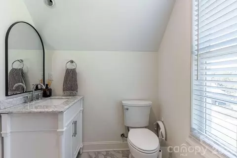 Bath - 4413 Holly Ne Cir NE, Conover, NC 28613 photo 9 of 9