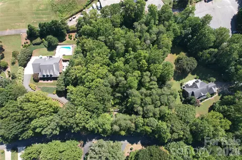 3924 Deer Run Ne Dr NE, Conover, NC 28613 photo 8