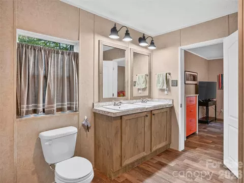 Bath - 117 Eade Rd, Etowah, NC 28729 photo 2 of 3