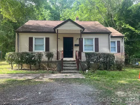 1107 W Davidson Ave, Gastonia, NC 28052