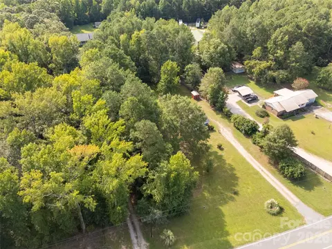 View/Area - 1242 Stringfellow Rd, Chester, SC 29706 photo 4 of 7
