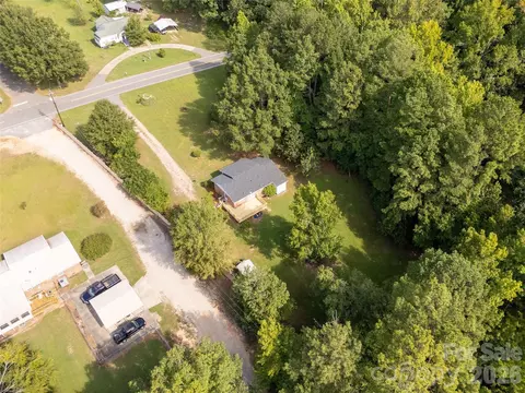 View/Area - 1242 Stringfellow Rd, Chester, SC 29706 photo 6 of 7