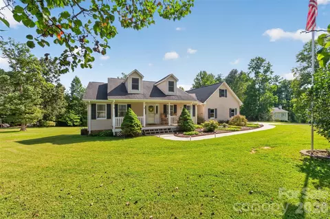 3105 Hunters Ridge Ct, Morganton, NC 28655