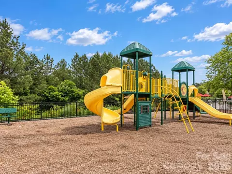 View/Area - 520 Stickley Pl, Lancaster, SC 29720 photo 2 of 3