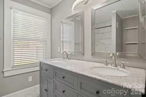 Bath - 106 Cascade St, Morganton, NC 28655 photo 1 of 3