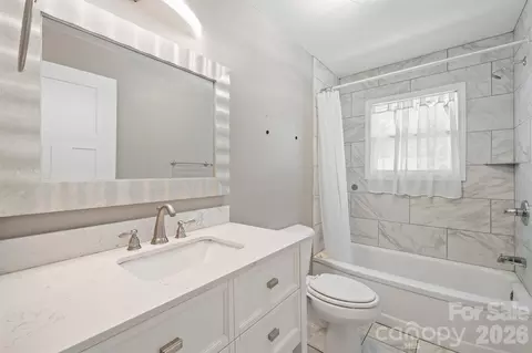 Bath - 106 Cascade St, Morganton, NC 28655 photo 3 of 3