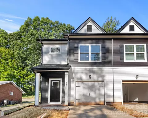 520 Carolyn Ln, Charlotte, NC 28213