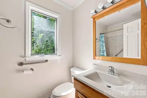 Bath - 19317 Davidson Concord Rd, Davidson, NC 28036 photo 1 of 3