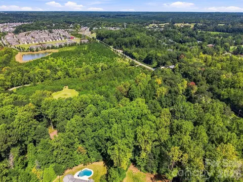 View/Area - 19317 Davidson Concord Rd, Davidson, NC 28036 photo 4 of 6
