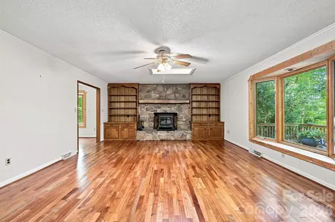 Living - 19317 Davidson Concord Rd, Davidson, NC 28036 photo 1 of 2