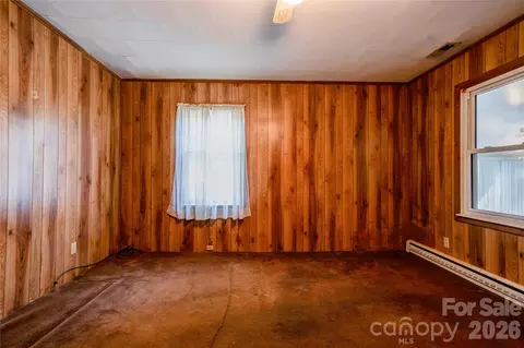 Bedroom - 4538 Fallston Rd, Shelby, NC 28150 photo 4 of 8