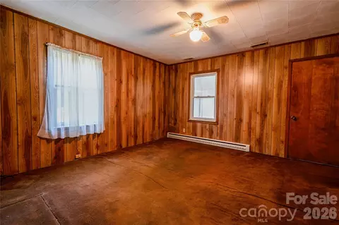 Bedroom - 4538 Fallston Rd, Shelby, NC 28150 photo 3 of 8