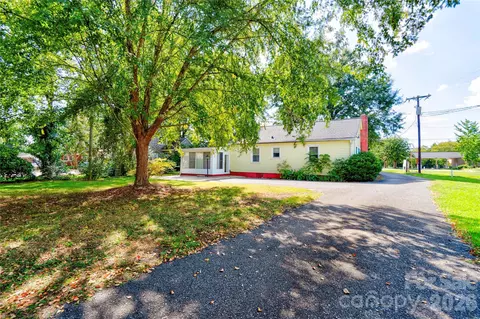 Exterior - 4538 Fallston Rd, Shelby, NC 28150 photo 5 of 6