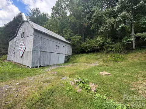 000 Puncheon Fork Rd, Mars Hill, NC 28754 photo 3