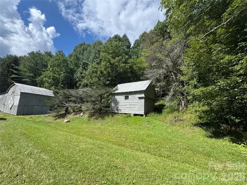 000 Puncheon Fork Rd, Mars Hill, NC 28754 photo 2