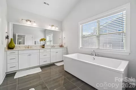 Bath - 263 Forsythia Ln, Tega Cay, SC 29708 photo 2 of 5