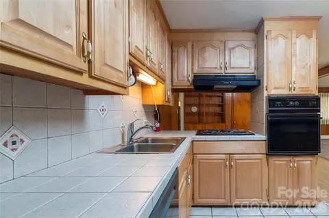 Kitchen - 223 Cherry St, Sylva, NC 28779 photo 1 of 2