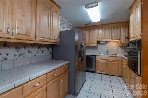 Kitchen - 223 Cherry St, Sylva, NC 28779 photo 2 of 2