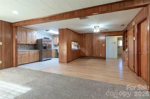 Living - 223 Cherry St, Sylva, NC 28779 photo 5 of 8