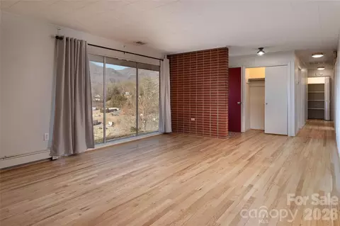 Living - 223 Cherry St, Sylva, NC 28779 photo 3 of 8