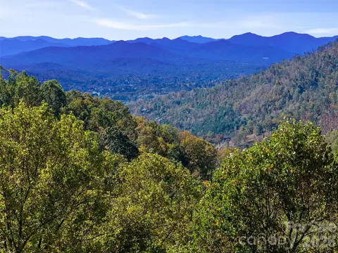 99999 Lynn Cove Rd, Asheville, NC 28804