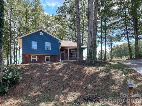 3570 Brook St, Lenoir, NC 28645