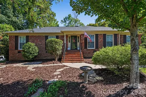 2610 Tattersall Dr, Charlotte, NC 28210