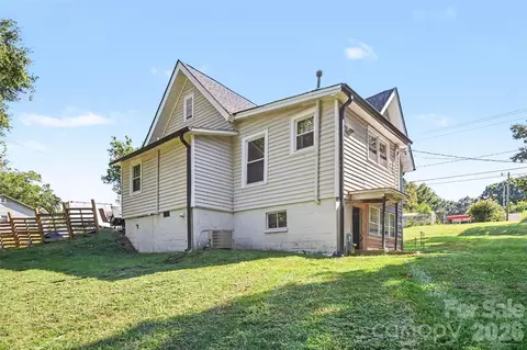 Exterior - 1104 W 7th Ave, Gastonia, NC 28052 photo 4 of 7