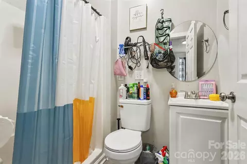 Bath - 1104 W 7th Ave, Gastonia, NC 28052 photo 1 of 2