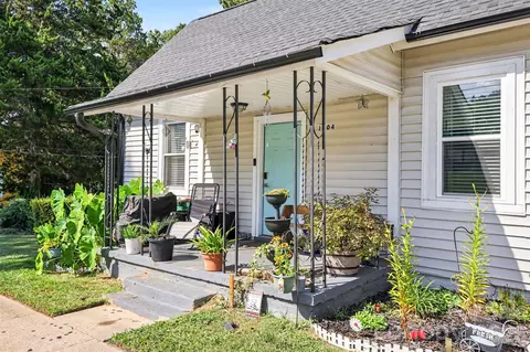 Exterior - 1104 W 7th Ave, Gastonia, NC 28052 photo 3 of 7