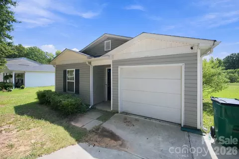 2142 Cindy Ln, Charlotte, NC 28216