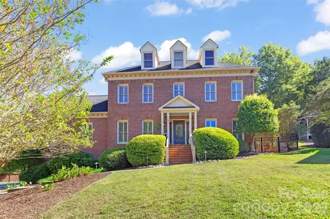 101 Samuel Guilford Ct, Charlotte, NC 28270