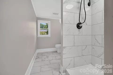 Bath - 425 Roberts St, Salisbury, NC 28144 photo 3 of 4