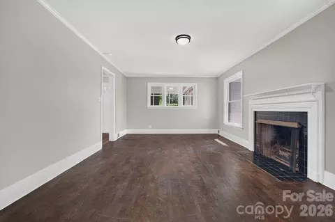 Living - 425 Roberts St, Salisbury, NC 28144 photo 1 of 5