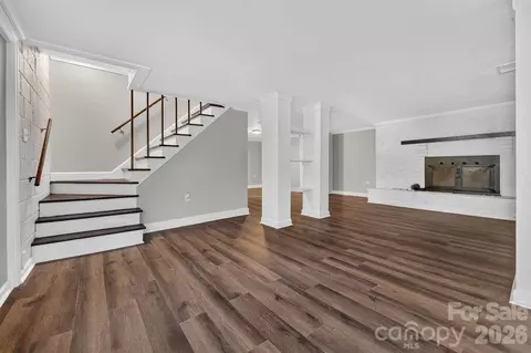 Living - 425 Roberts St, Salisbury, NC 28144 photo 3 of 5