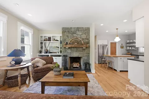Living - 415 Goodrum St, Davidson, NC 28036 photo 2 of 3