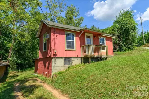 20 View St, Woodfin, NC 28804
