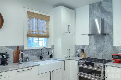 Kitchen - 2561 Lower Assembly Dr, Fort Mill, SC 29708 photo 4 of 5