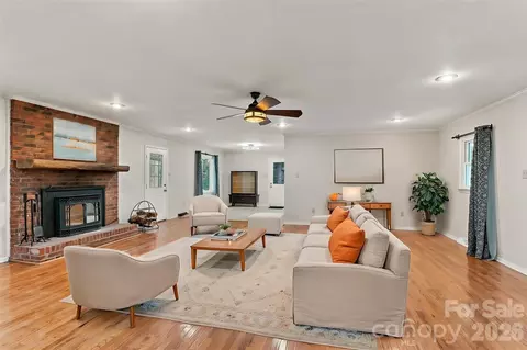 1732 Forest Lake Dr, Rock Hill, SC 29732
