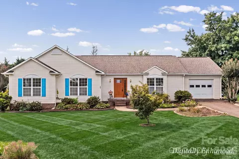 103 Blairfield Ct, North Wilkesboro, NC 28659
