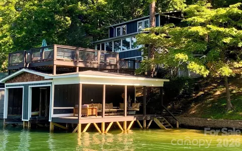 138 Hummingbird Cv, Lake Lure, NC 28746